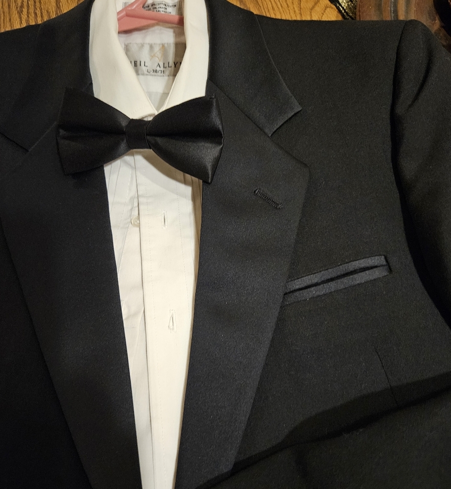 Black Benjamin  Tuxedo Jacket With Shirt And Accessories,,